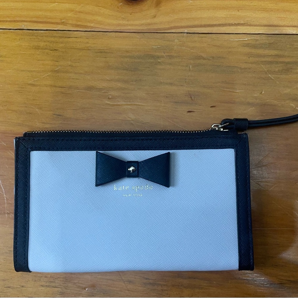 kate spade wristlet
